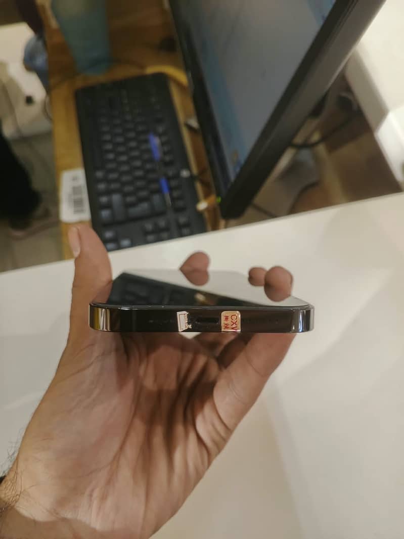 Apple iPhone 14 Pro Max 4