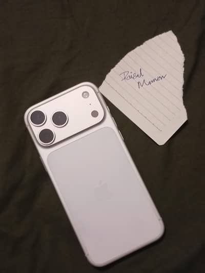 iPhone 17 Pro Max JV
