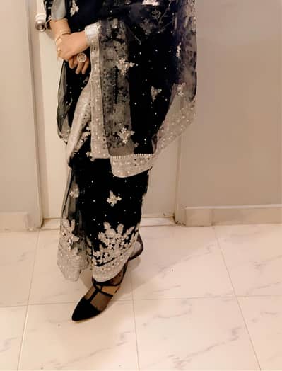 stitched sari