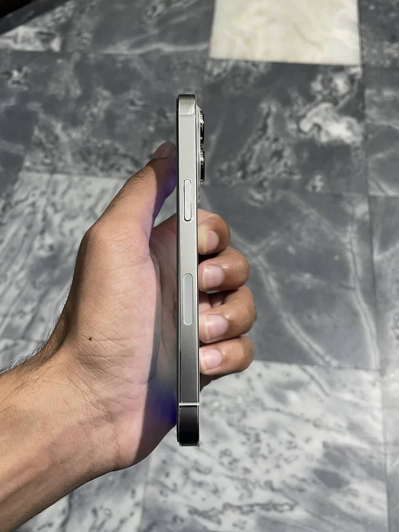 Apple iPhone 13 Pro 3