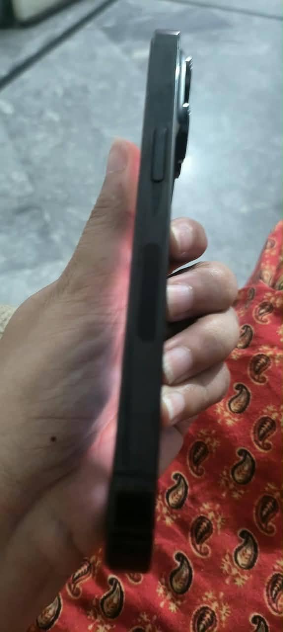 Apple iPhone 14 Pro 1