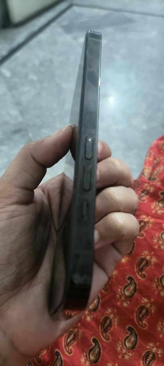 Apple iPhone 14 Pro 2