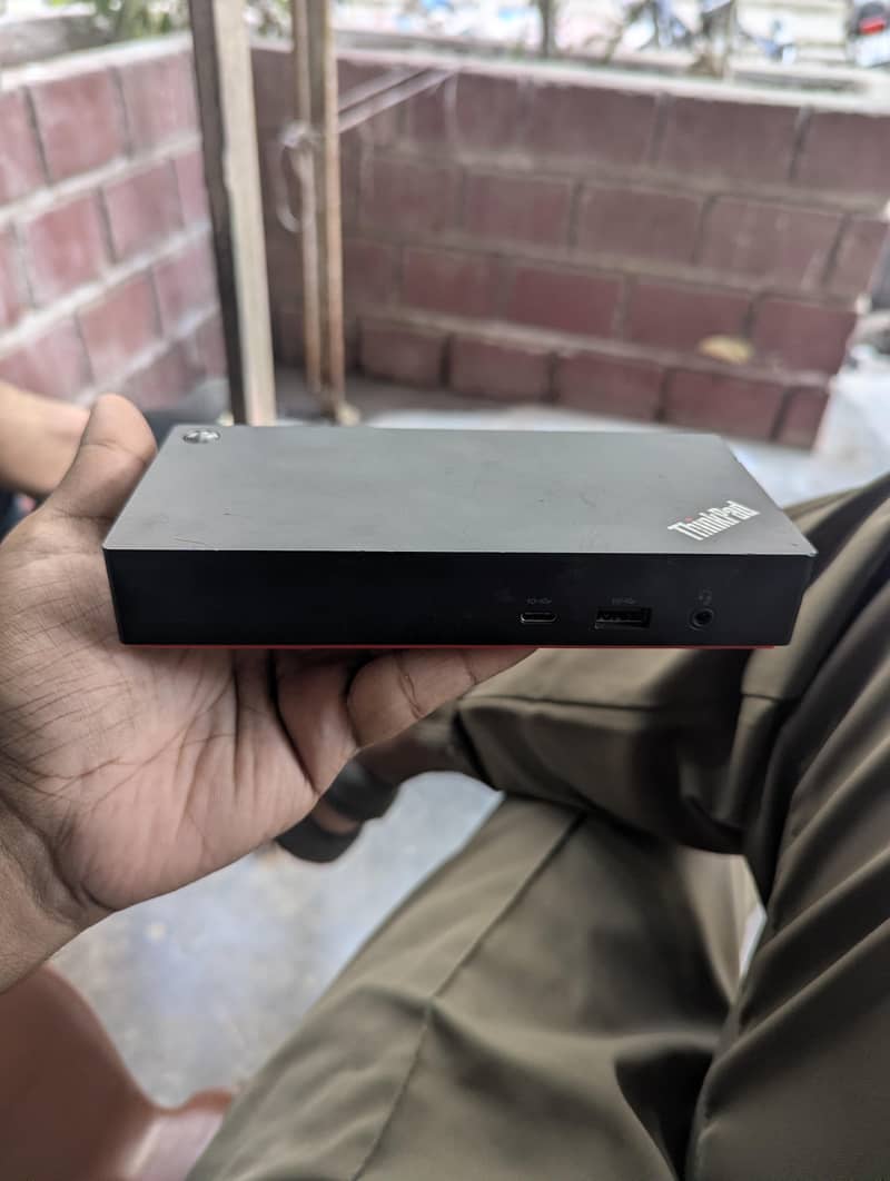 thinkpad universal usb-c dock 1