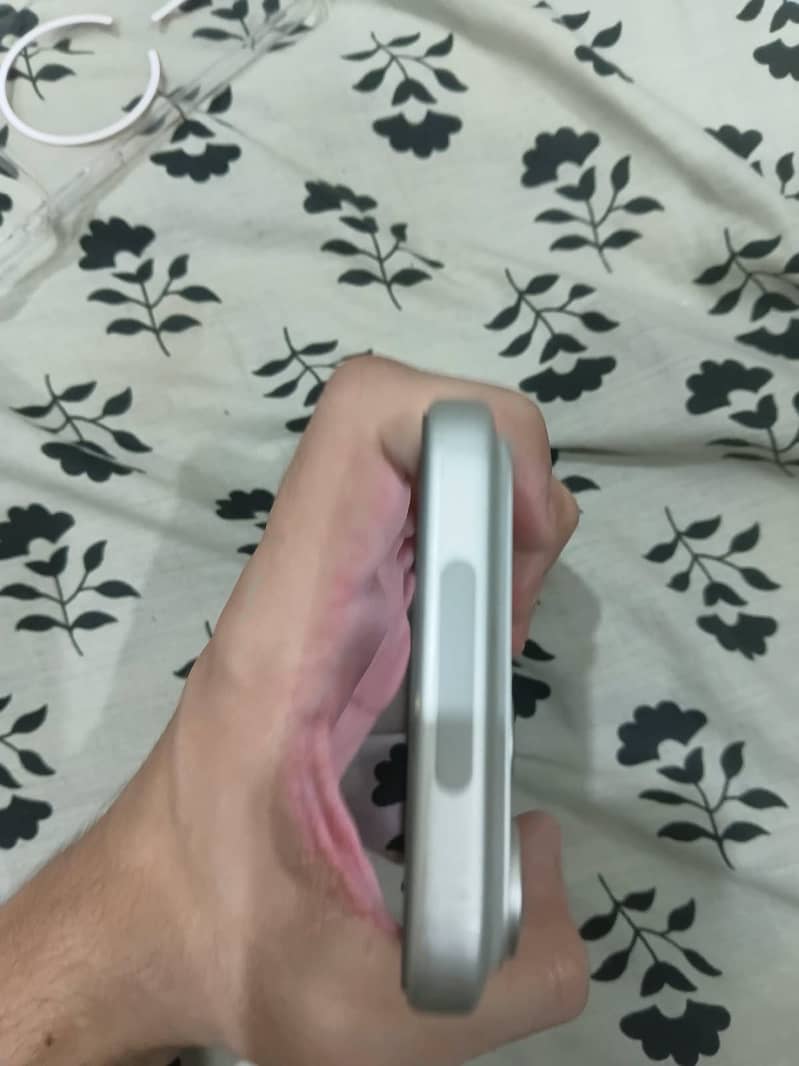 Apple iPhone 17 Pro Max 6