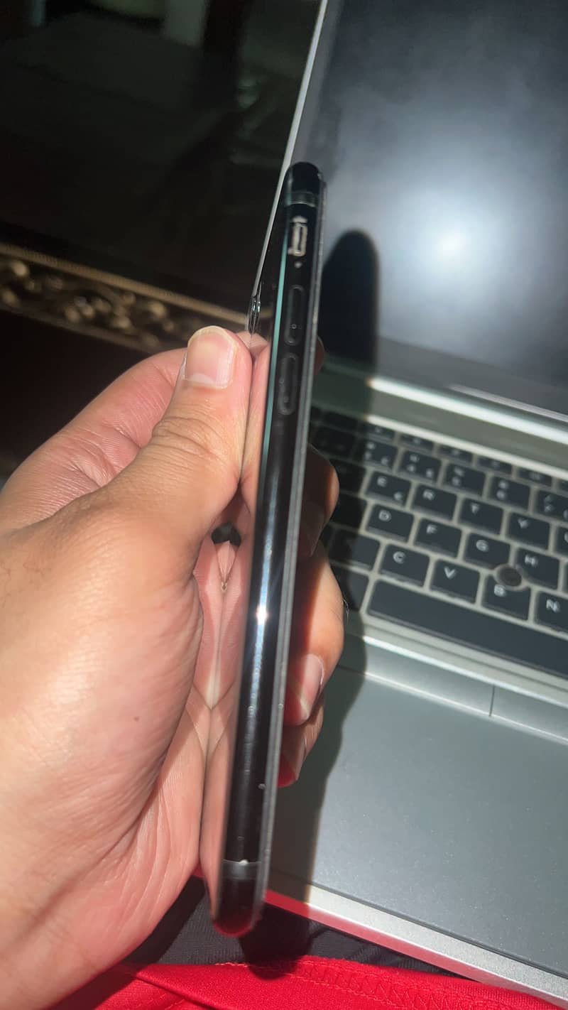 Apple iPhone 7 1