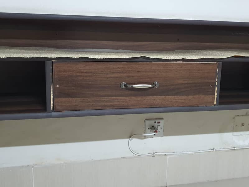 TV console 3