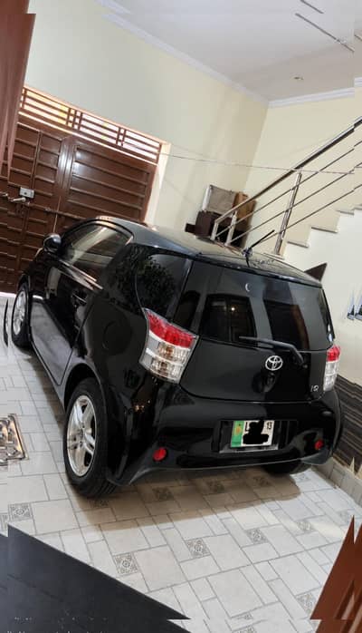 Toyota iQ 2010 better vitz mira move etc