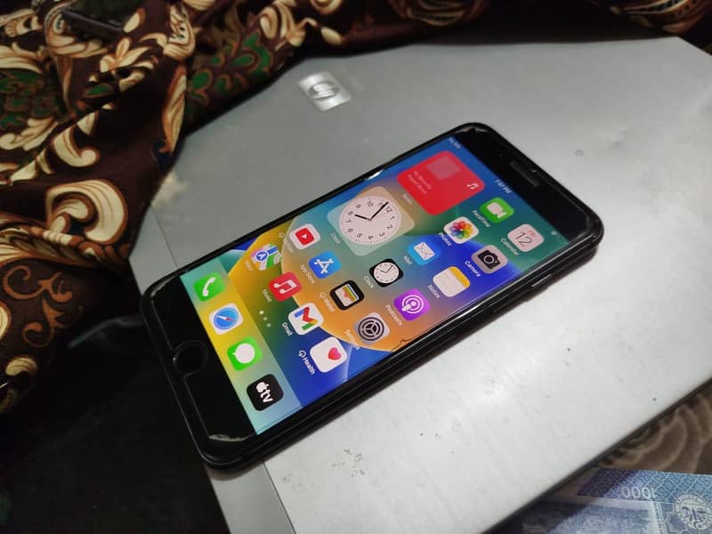 Apple iPhone 8 Plus 5