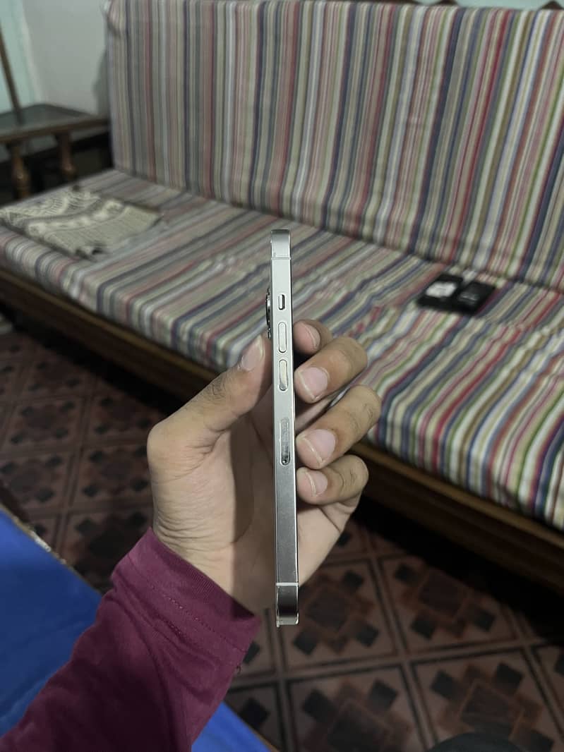 Apple iPhone 13 Pro 2
