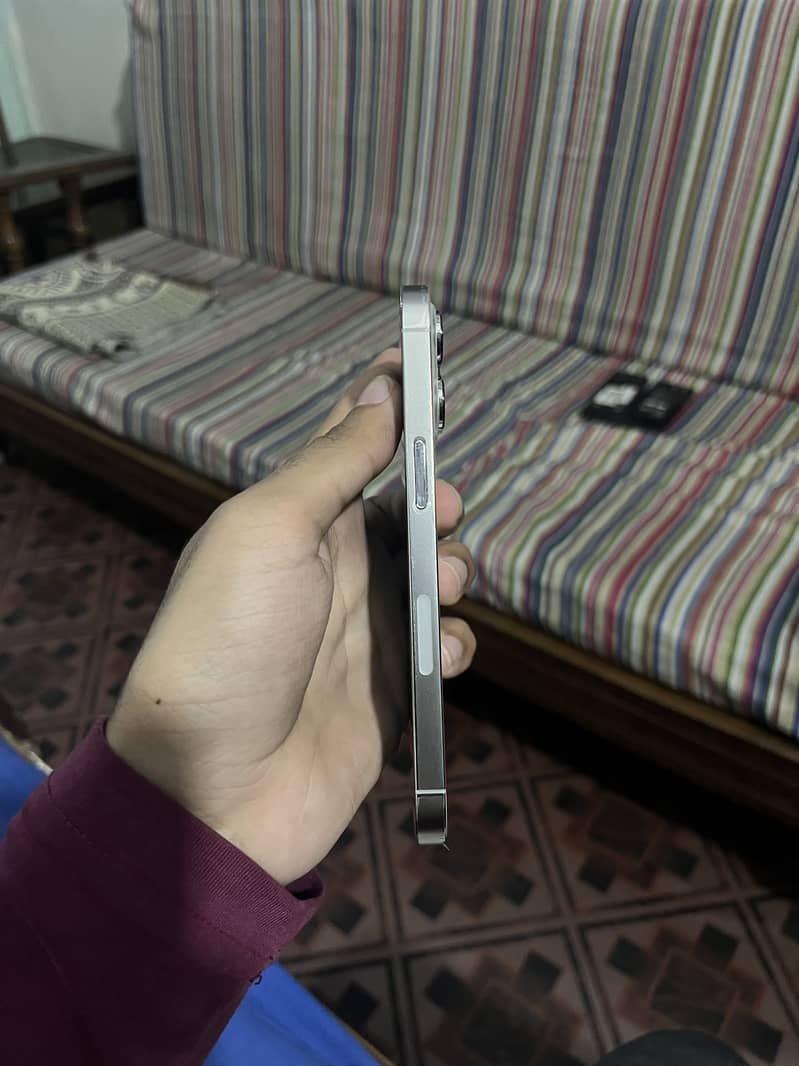 Apple iPhone 13 Pro 3