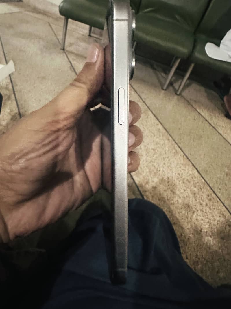Apple iPhone 15 Pro Max 1