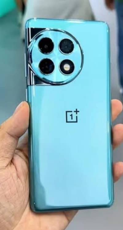 OnePlus Ace 2 Pro 1-TB memory,24 Gb ram