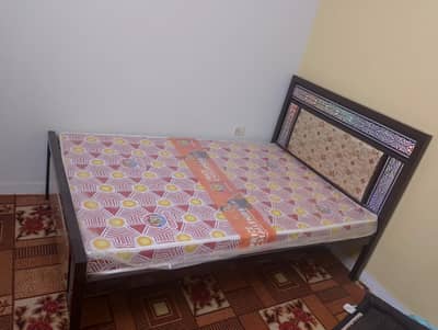 iron 2 beds