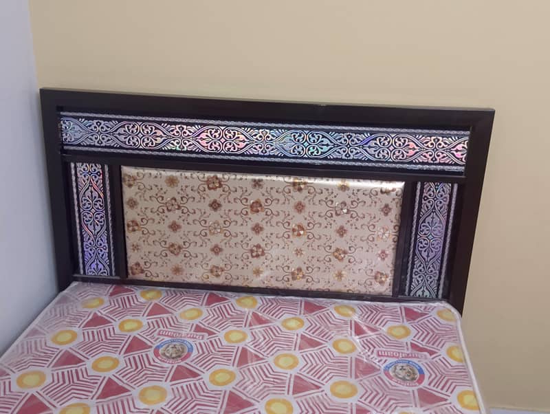 iron 2 beds 1