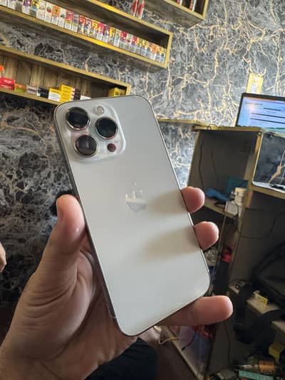 Apple iPhone 13 Pro