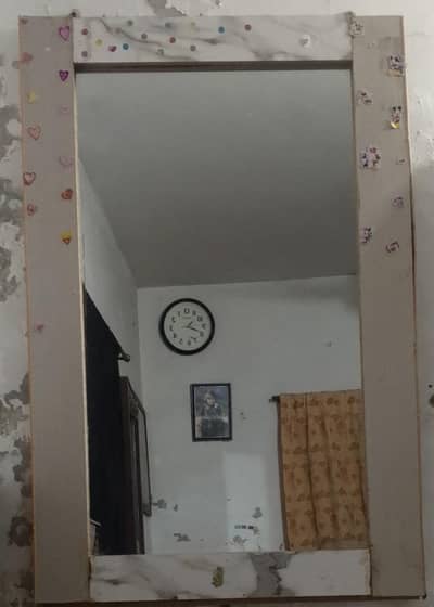 Beautiful Stylish Wall Mirror for Sale