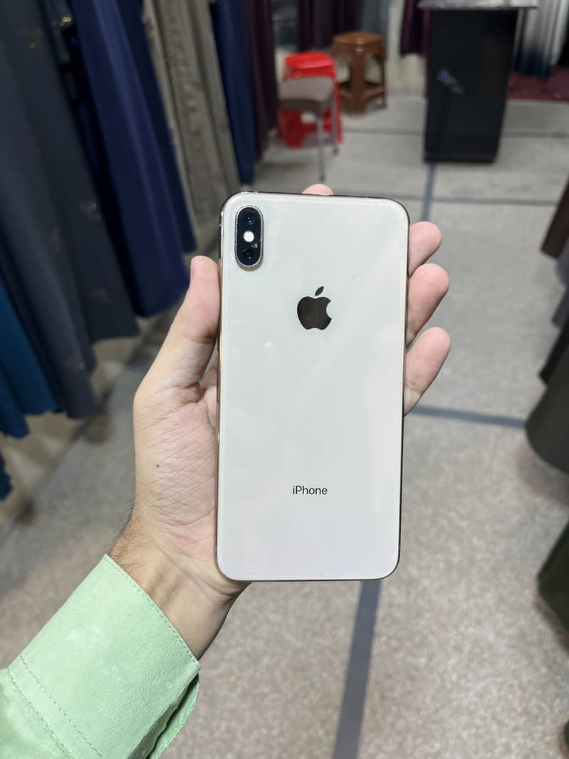 Apple iPhone XS Max 0