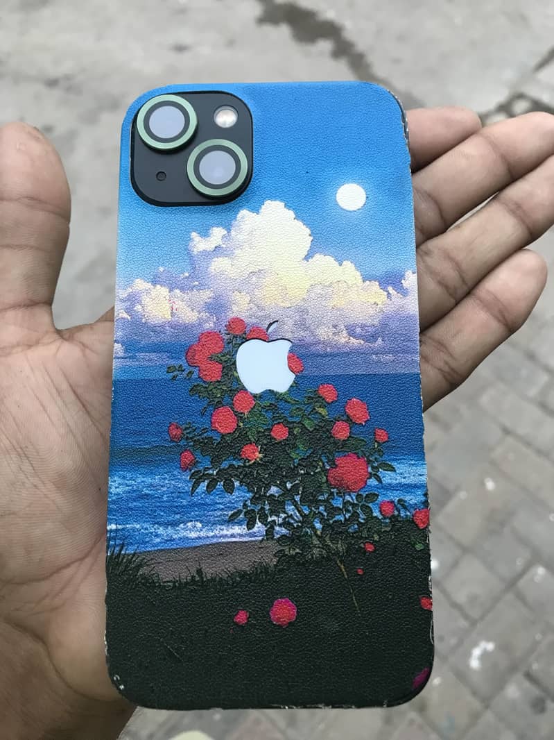 Apple iPhone 13 2