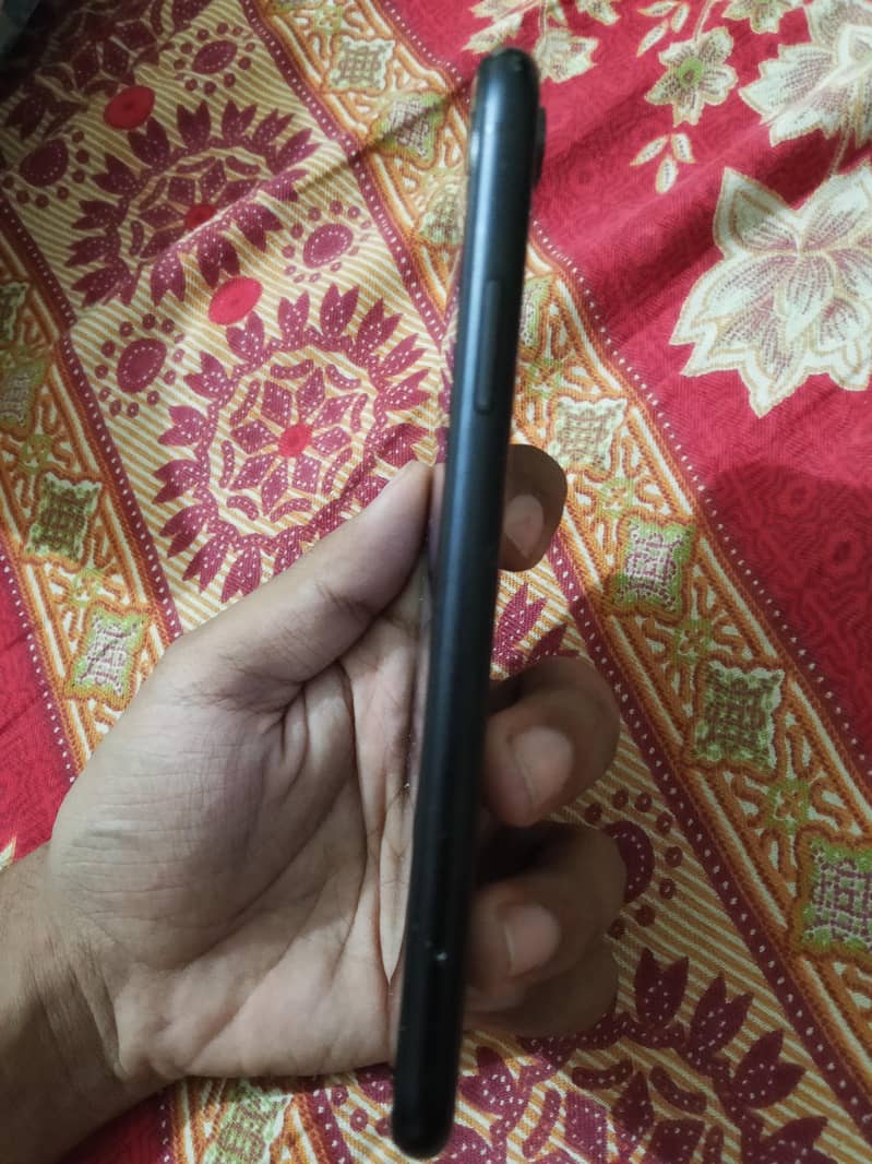 Apple iPhone XR 2