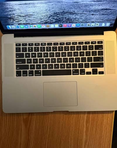 Apple MacBook Pro Core i7 16GB RAM 256GB SSD 15'4 inches Screen