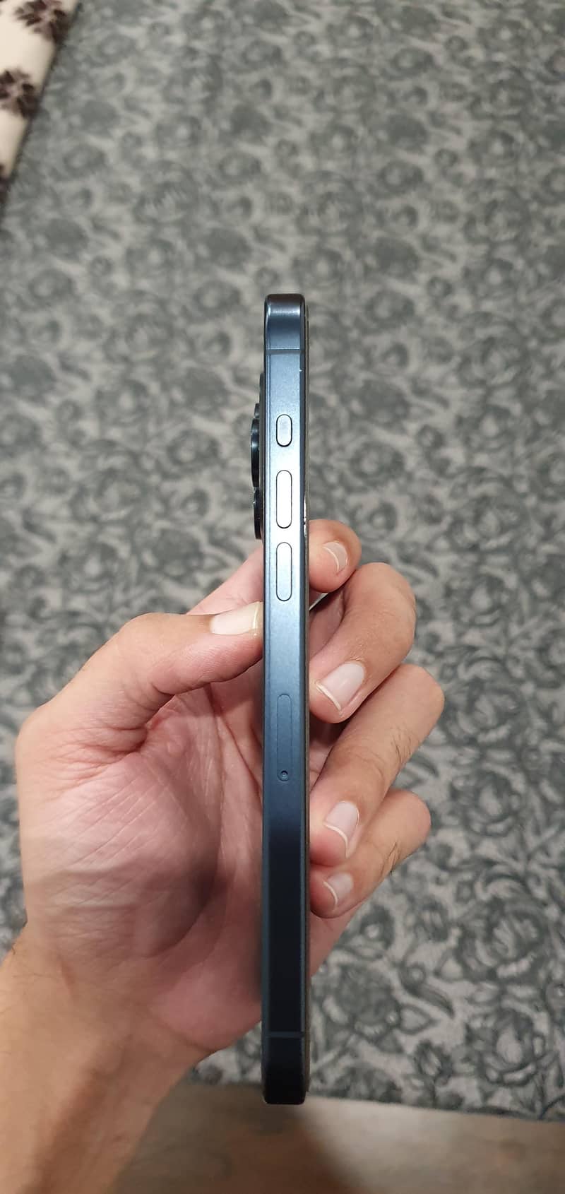 Apple iPhone 15 Pro Max 2