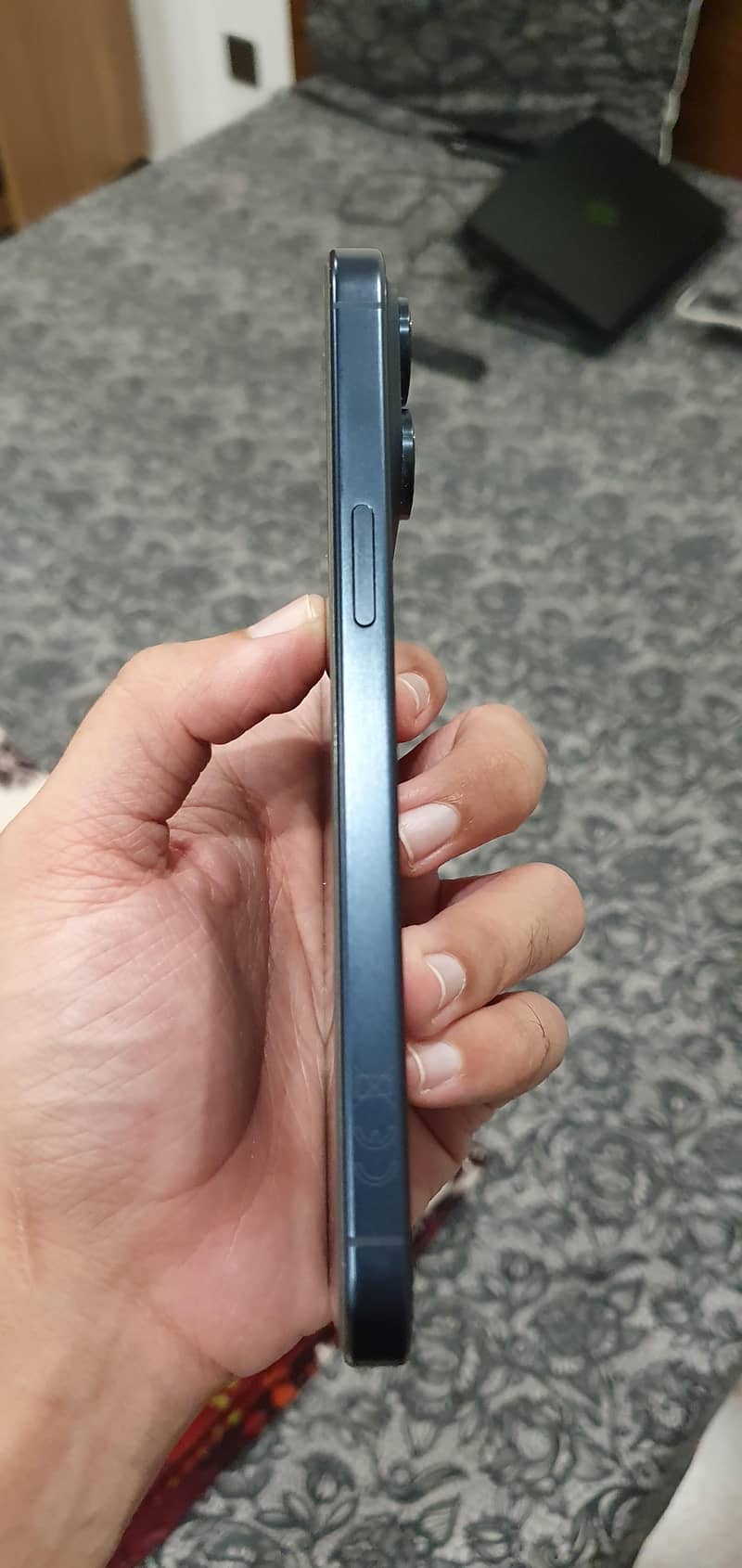 Apple iPhone 15 Pro Max 4