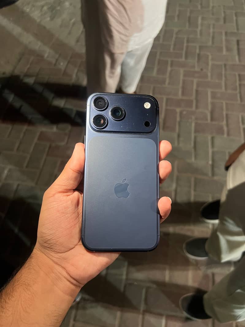 Apple iPhone 17 Pro 2
