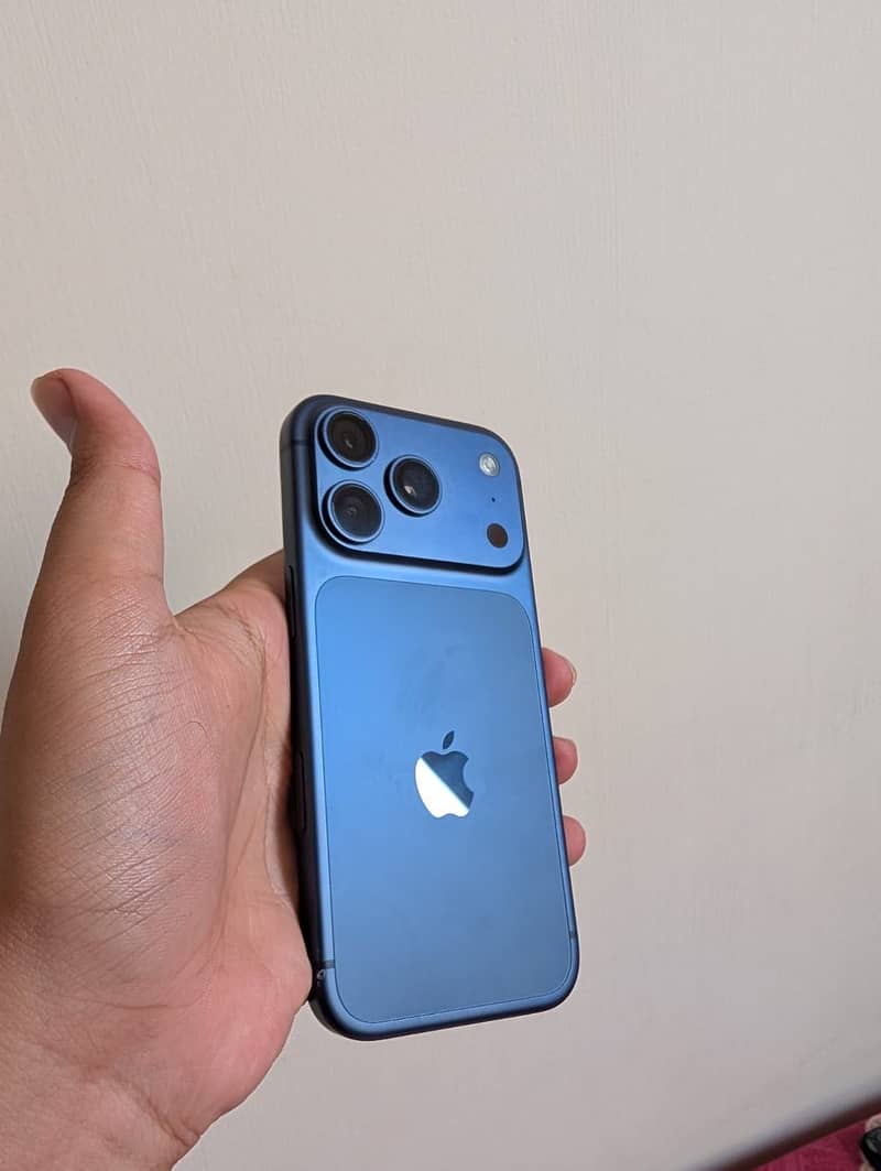 Apple iPhone 17 Pro 4
