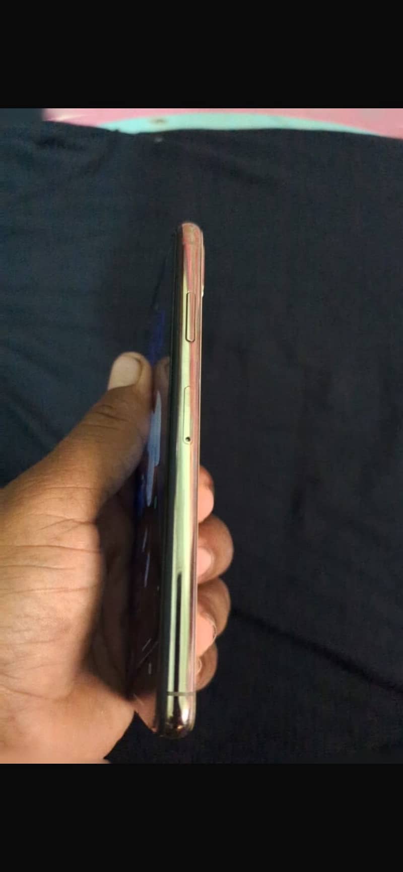 Apple iPhone XS Max 4
