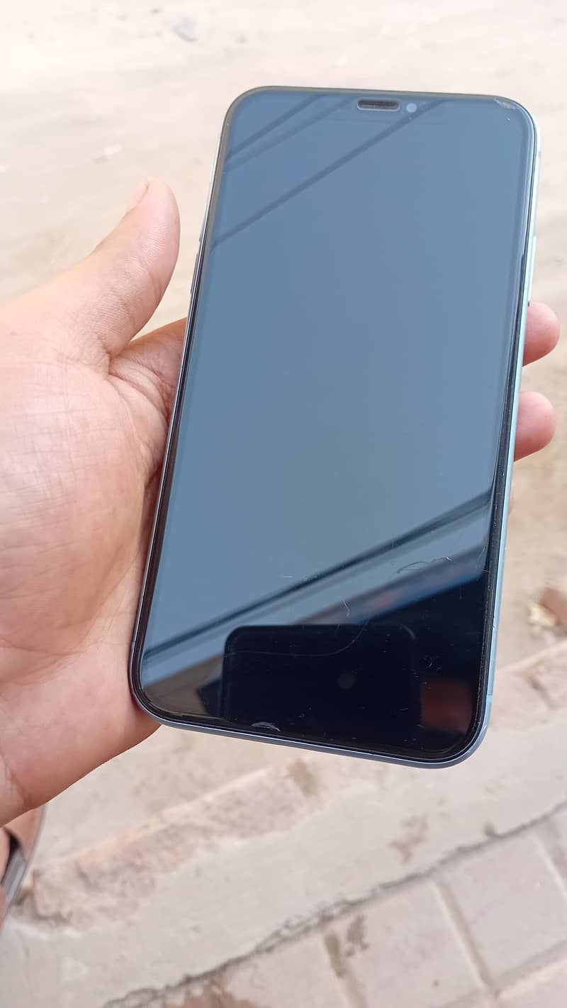 Apple iPhone XR 0