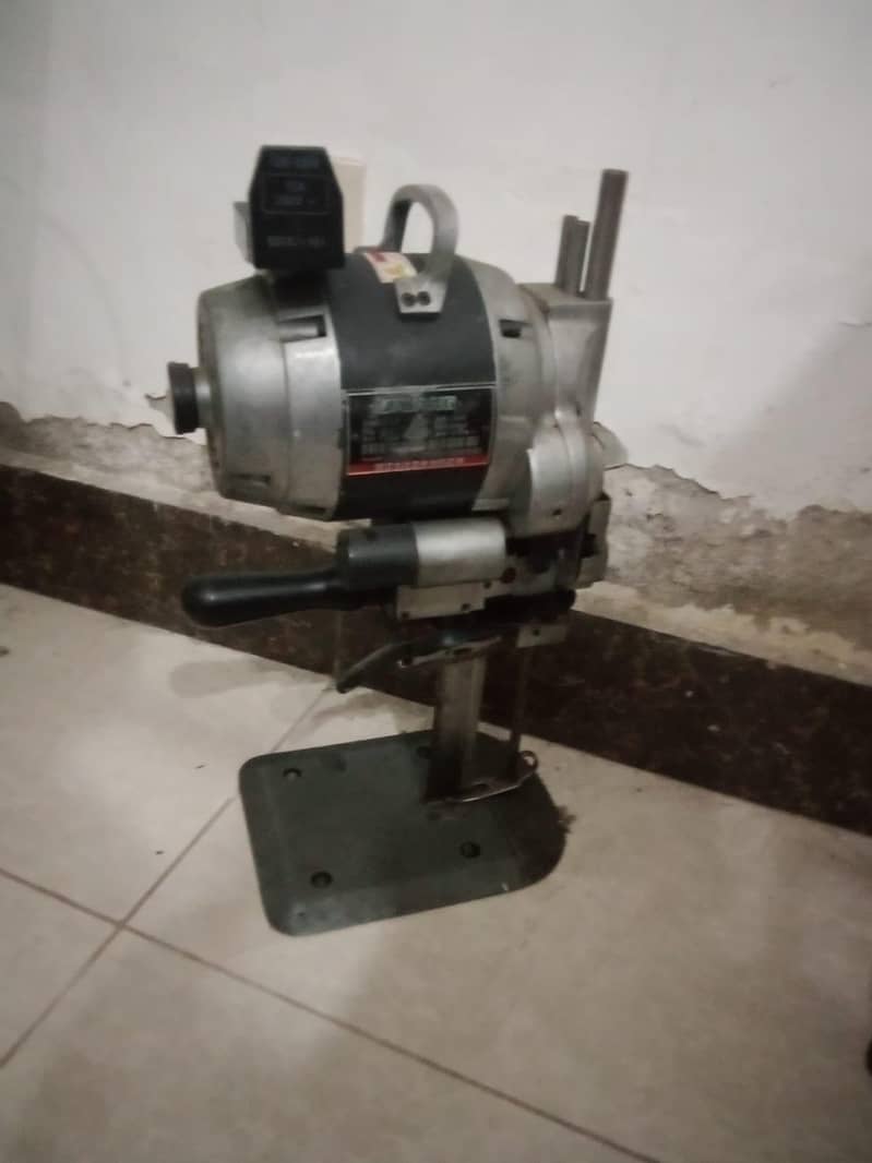 sewing machine 8