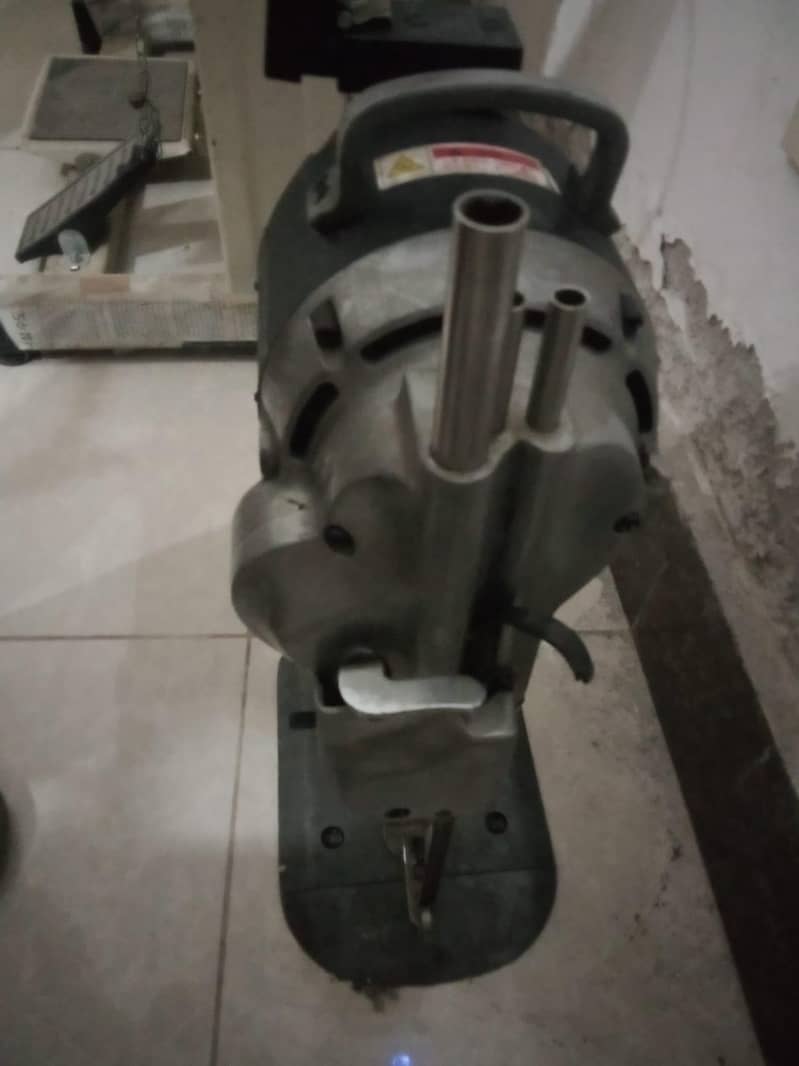 sewing machine 14