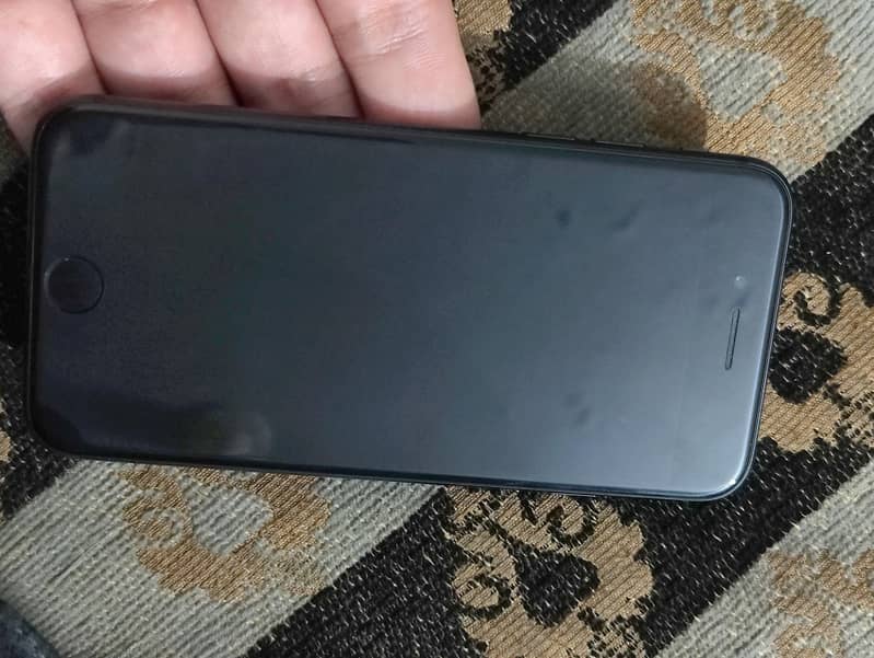 Apple iPhone 7 1