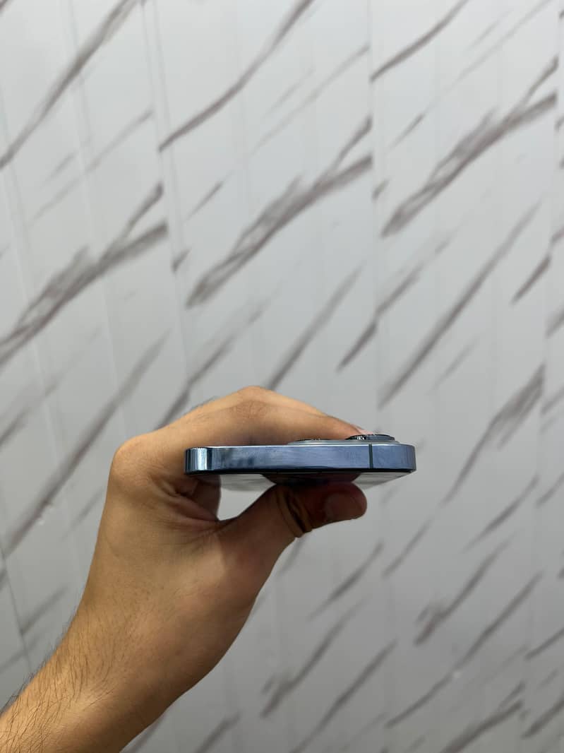 Apple iPhone 13 Pro 3
