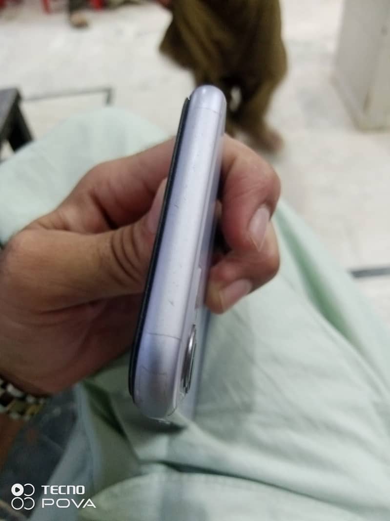Apple iPhone 11 2
