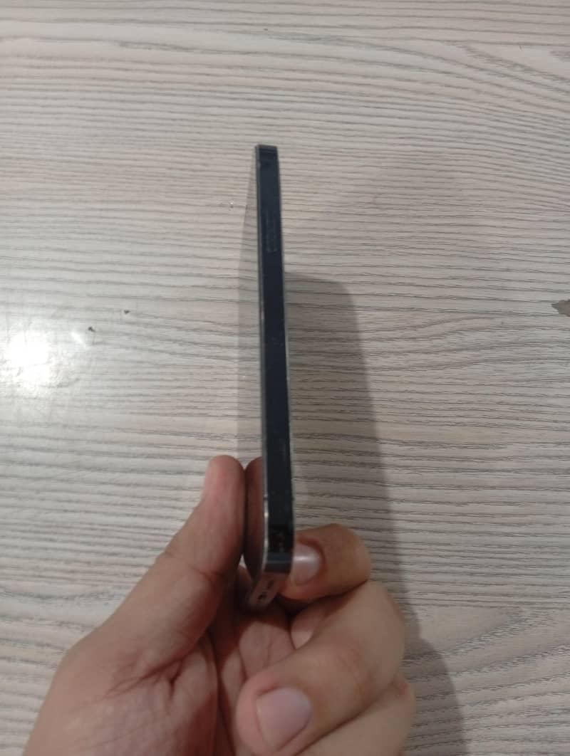 Apple iPhone 12 Pro 3