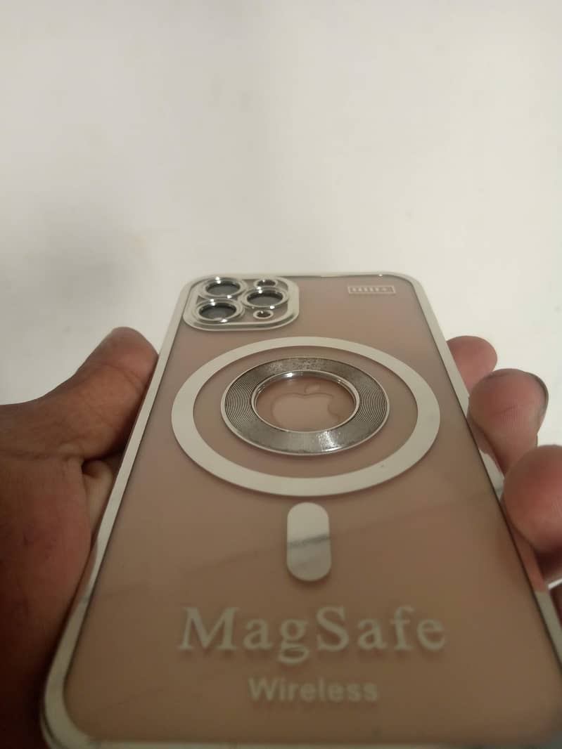 Apple iPhone 11 Pro 1