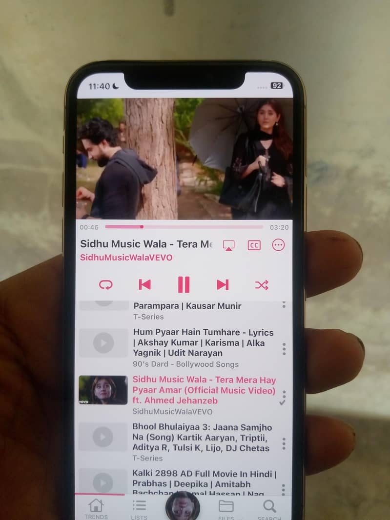 Apple iPhone 11 Pro 4