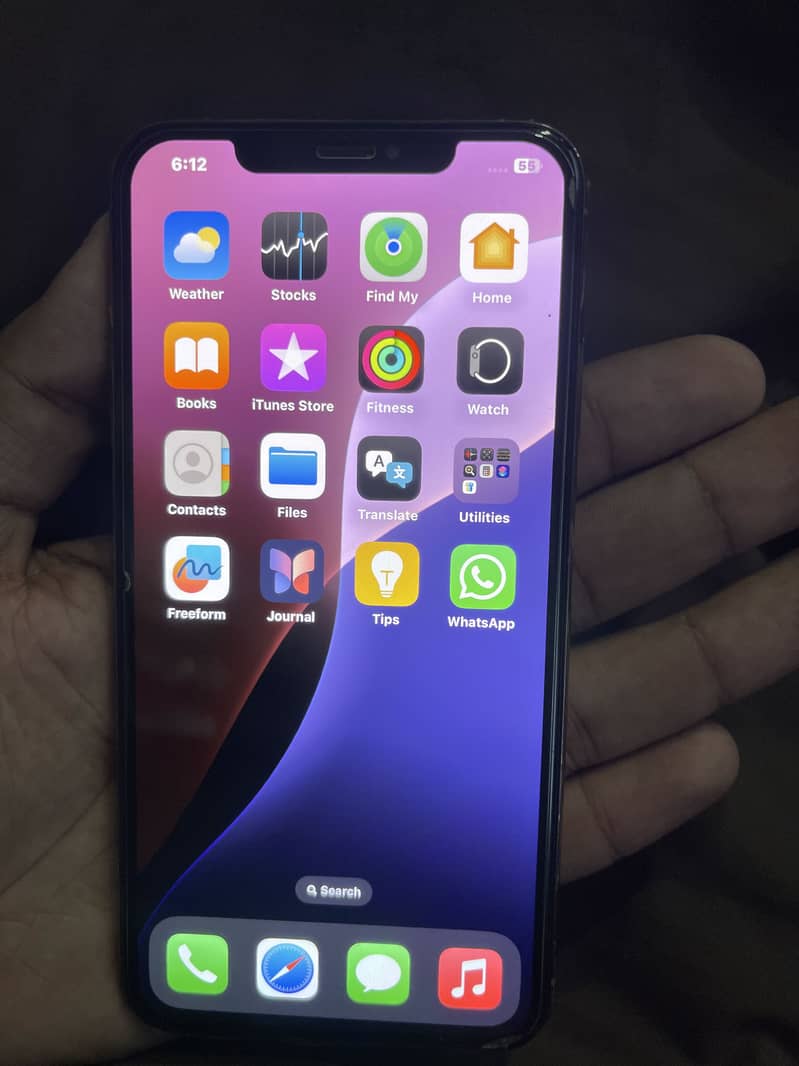 Apple iPhone XS Max 1