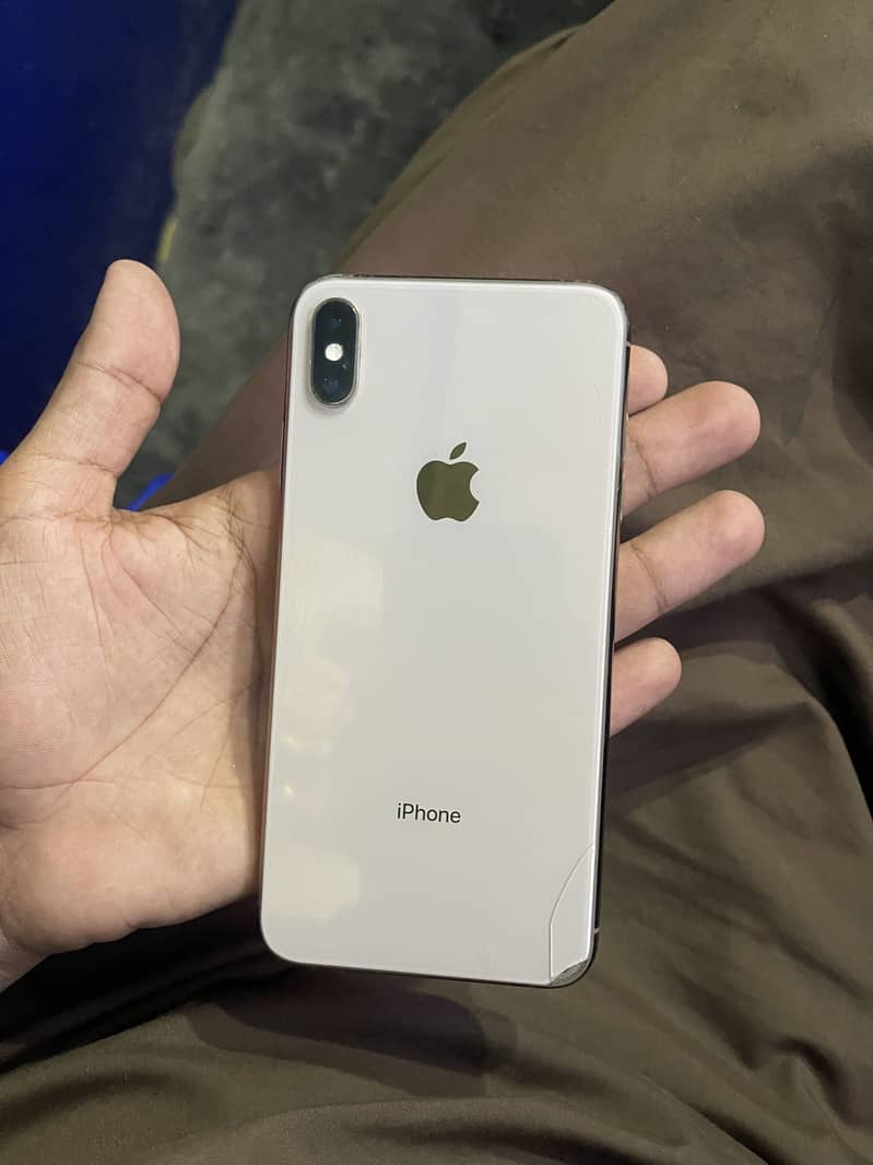 Apple iPhone XS Max 6