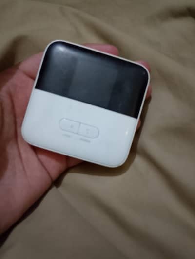 Pocket WiFi device