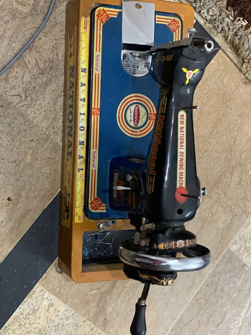 SEWING MACHINE USED 2