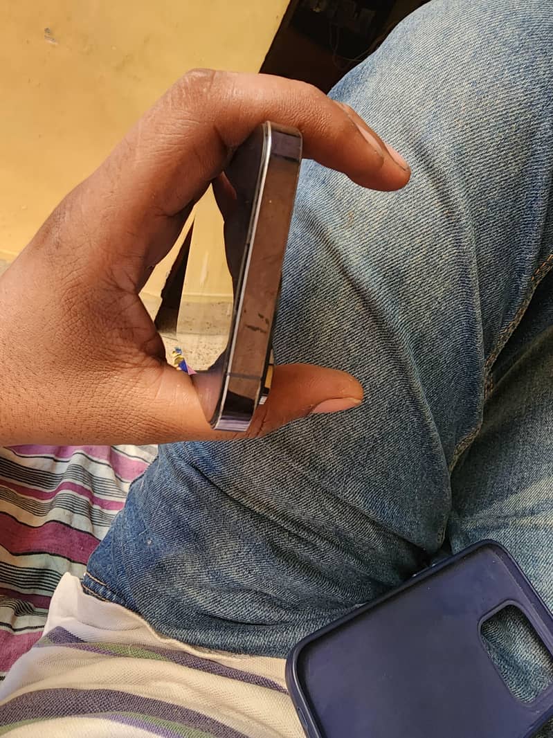 Apple iPhone 14 Pro 1
