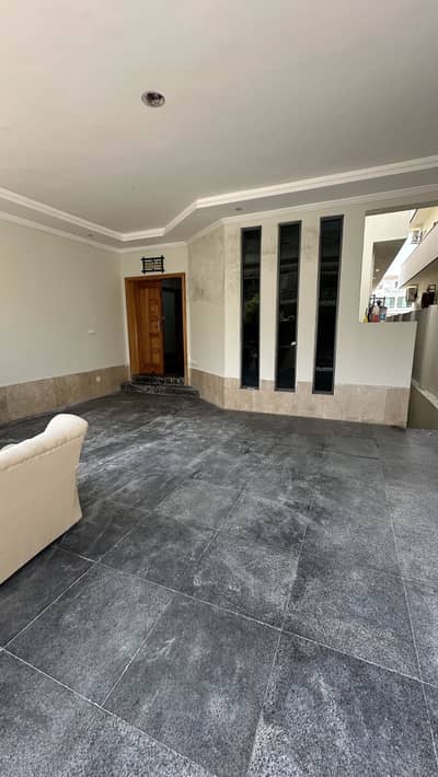 Ground Portion For Rent E11/2 16 Marla.  Brand New. Portion