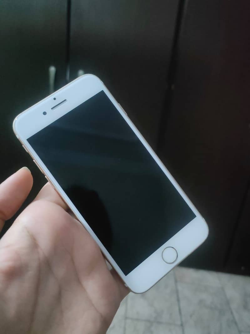 Apple iPhone 7 3