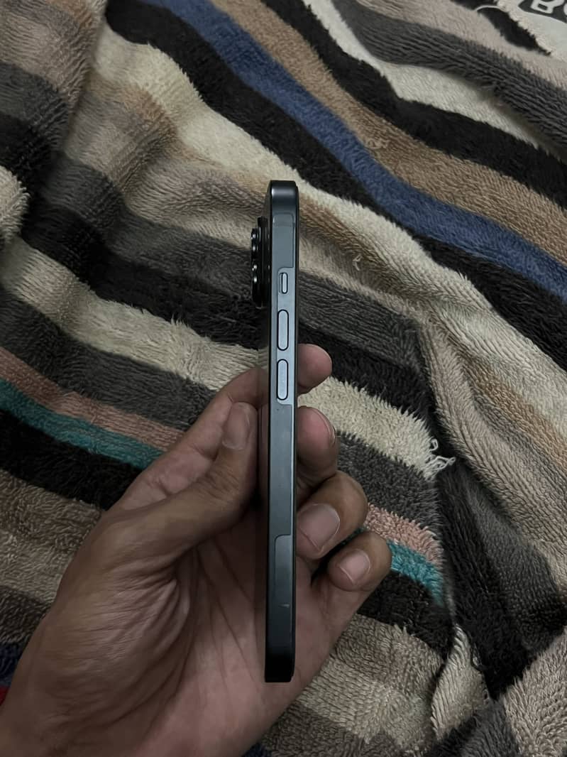 Apple iPhone 14 2