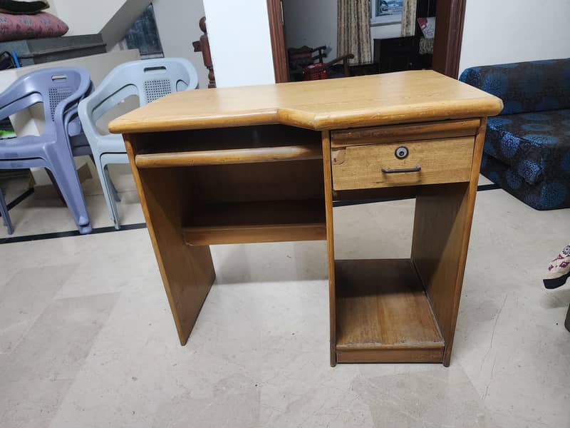 Computer Table for sale 1