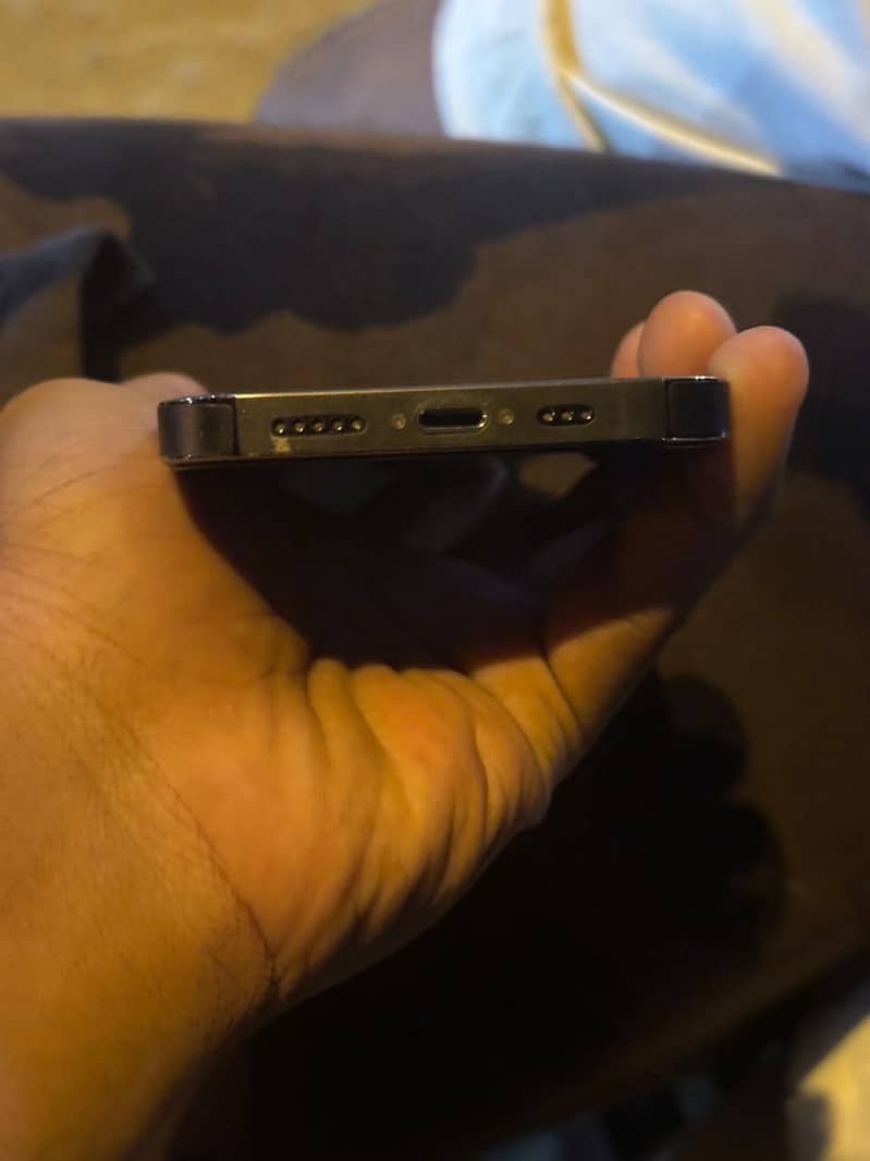 Apple iPhone 14 Pro 0
