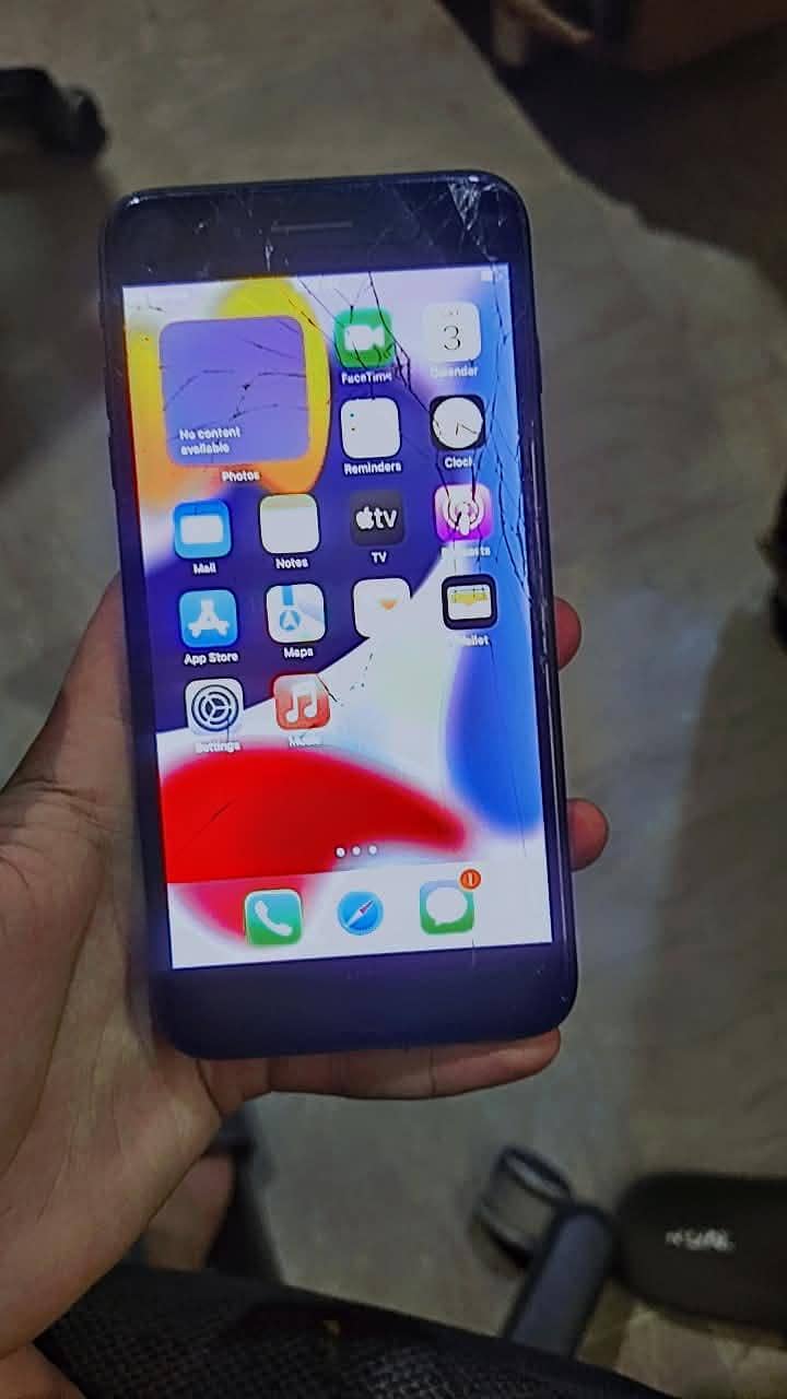 Apple iPhone 7 Plus 1