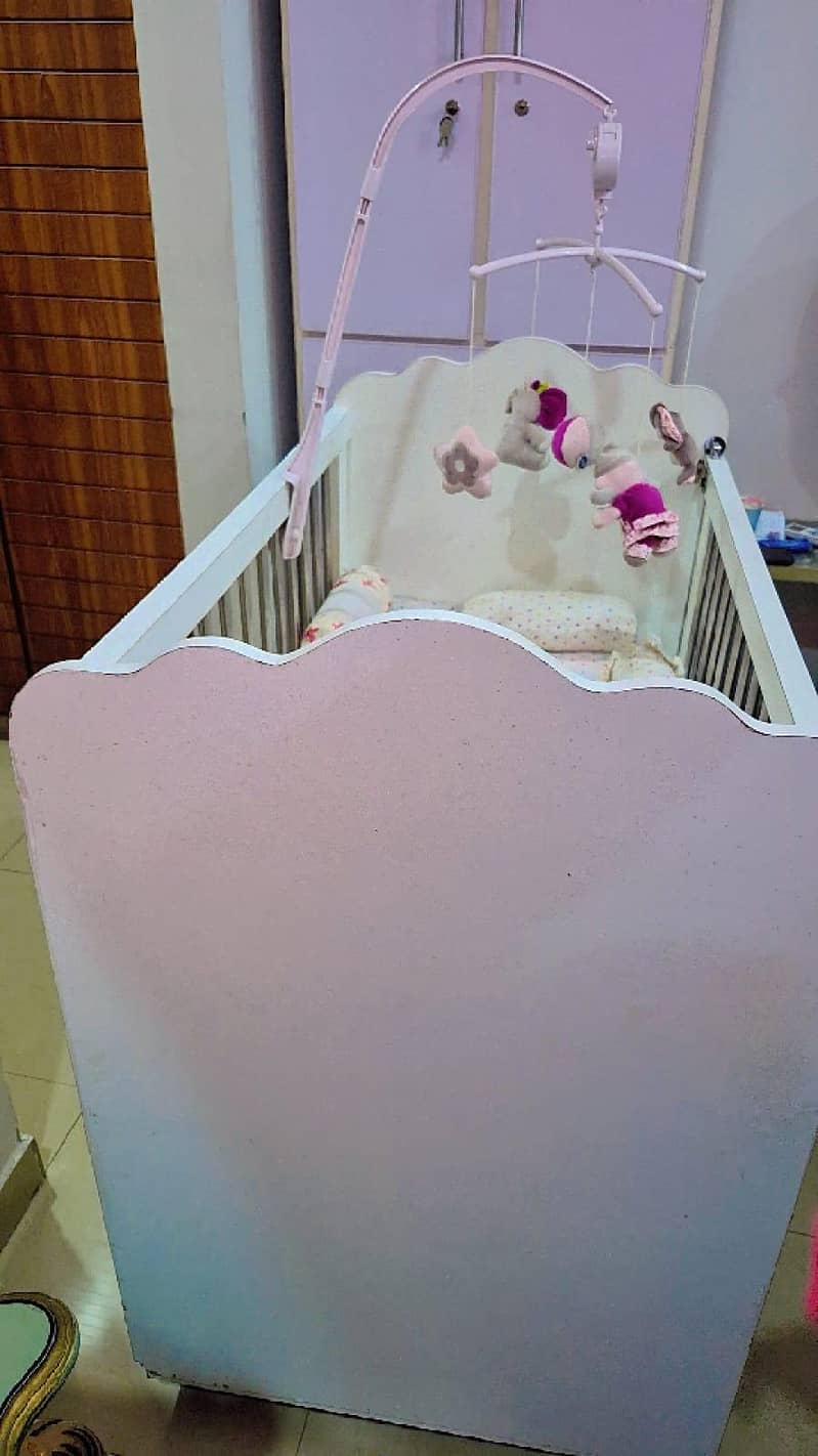 baby cot 1